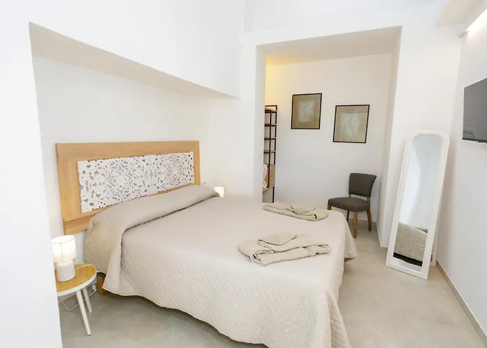 Lo Scirocco アパート ナルド